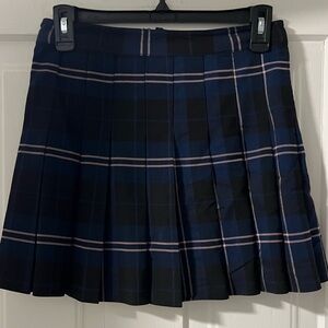 Love Tree pleated mini skirt